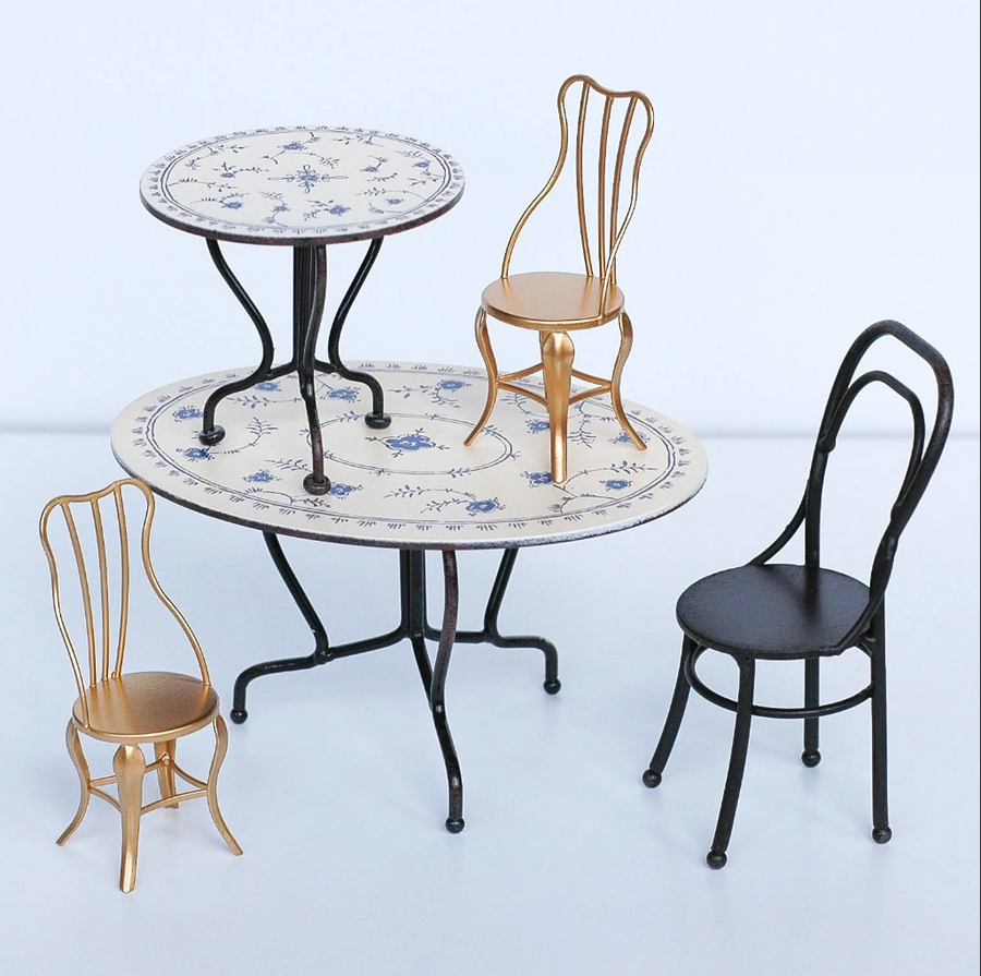micro vintage chair set in gold